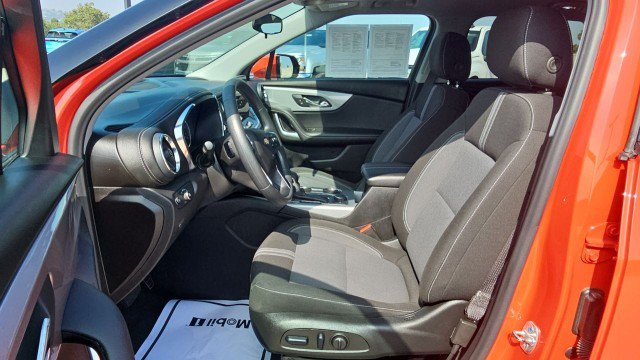 Used 2025 Chevrolet Blazer LT FWD image 18