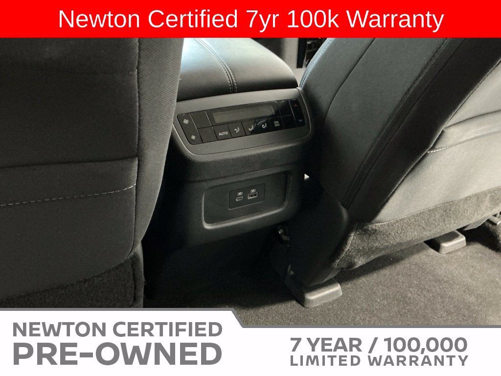 Used 2025 Nissan Pathfinder SV FWD image 15