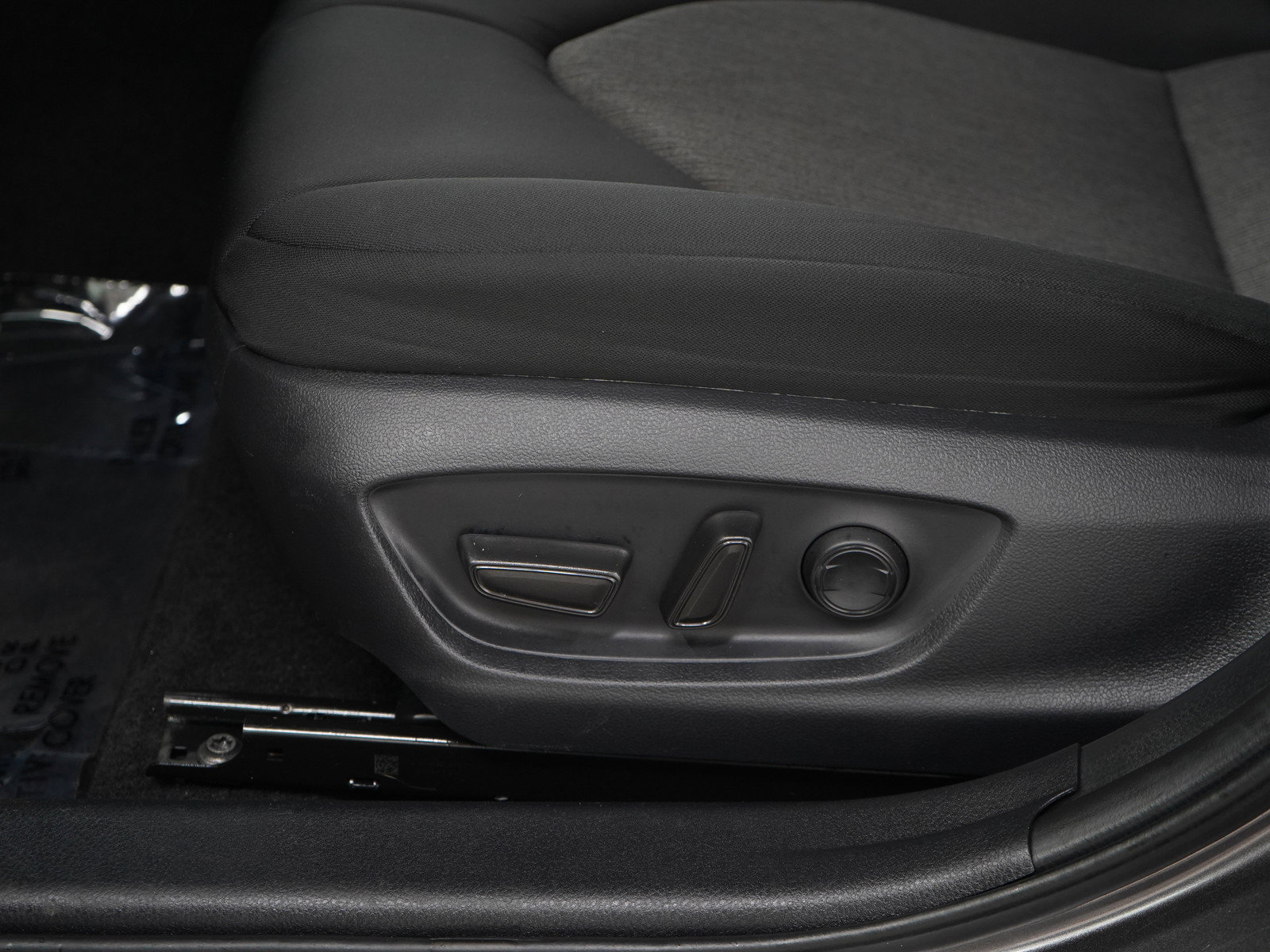 Used 2019 Toyota Camry LE FWD image 20