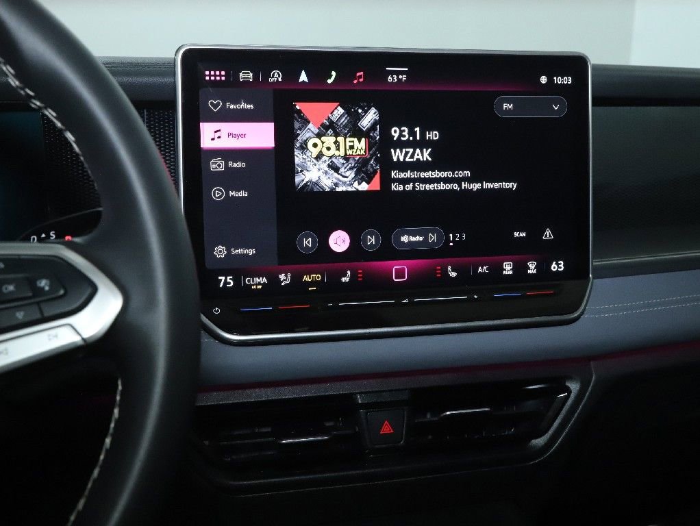 Used 2025 Volkswagen Tiguan SE image 24