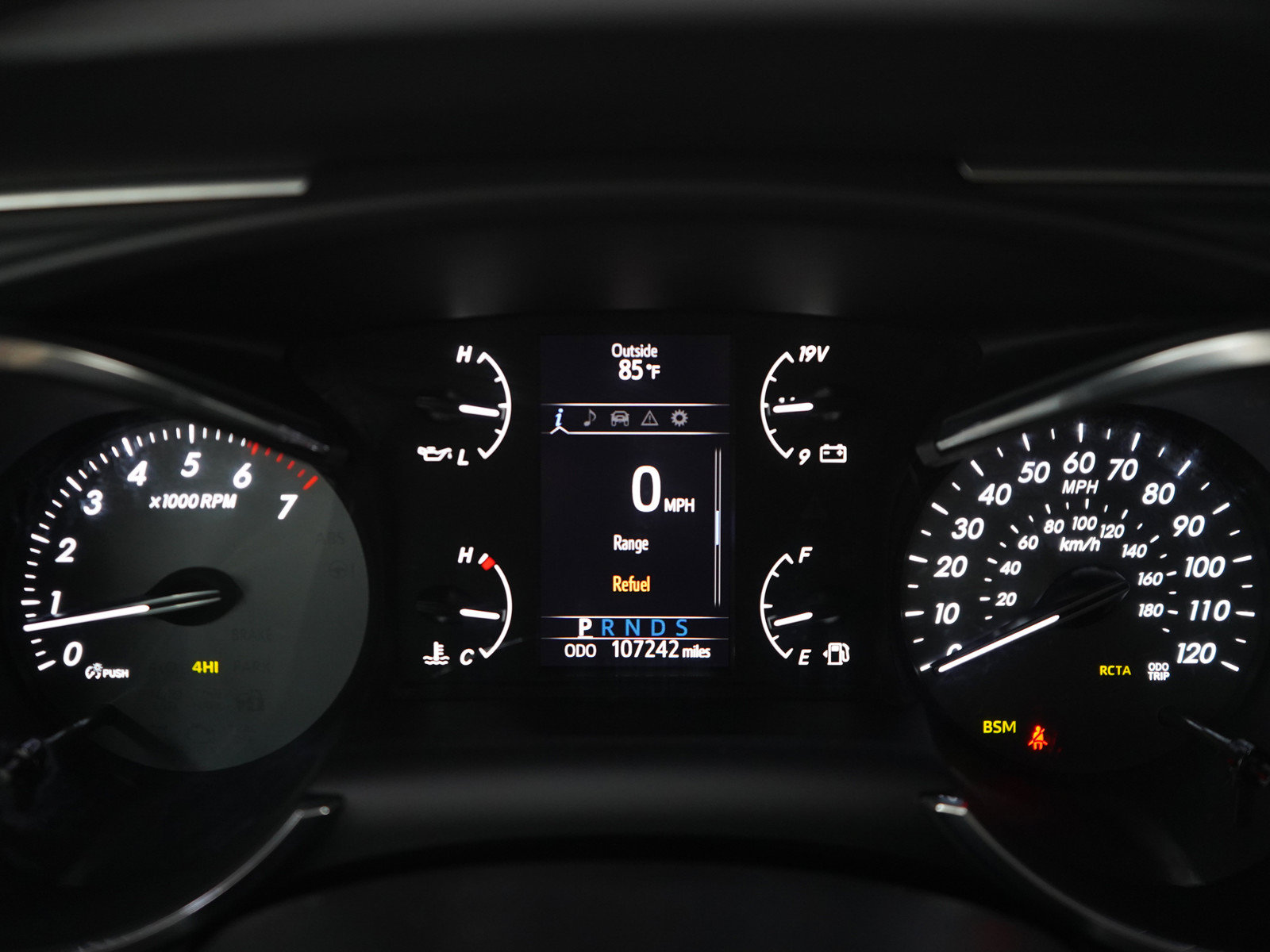 Used 2018 Toyota Sequoia SR5 AWD/4WD image 24