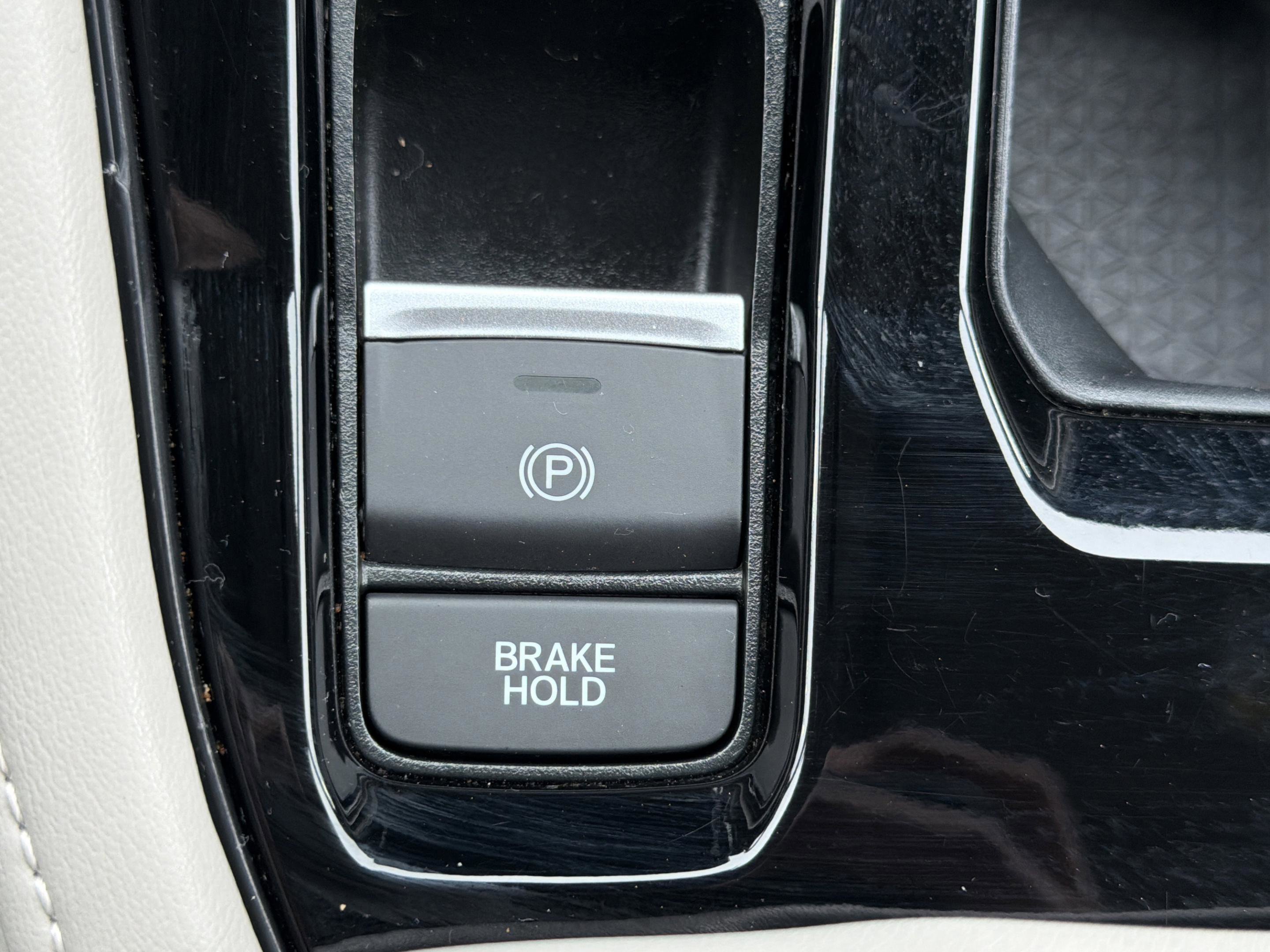 Used 2024 Honda Accord Touring image 22
