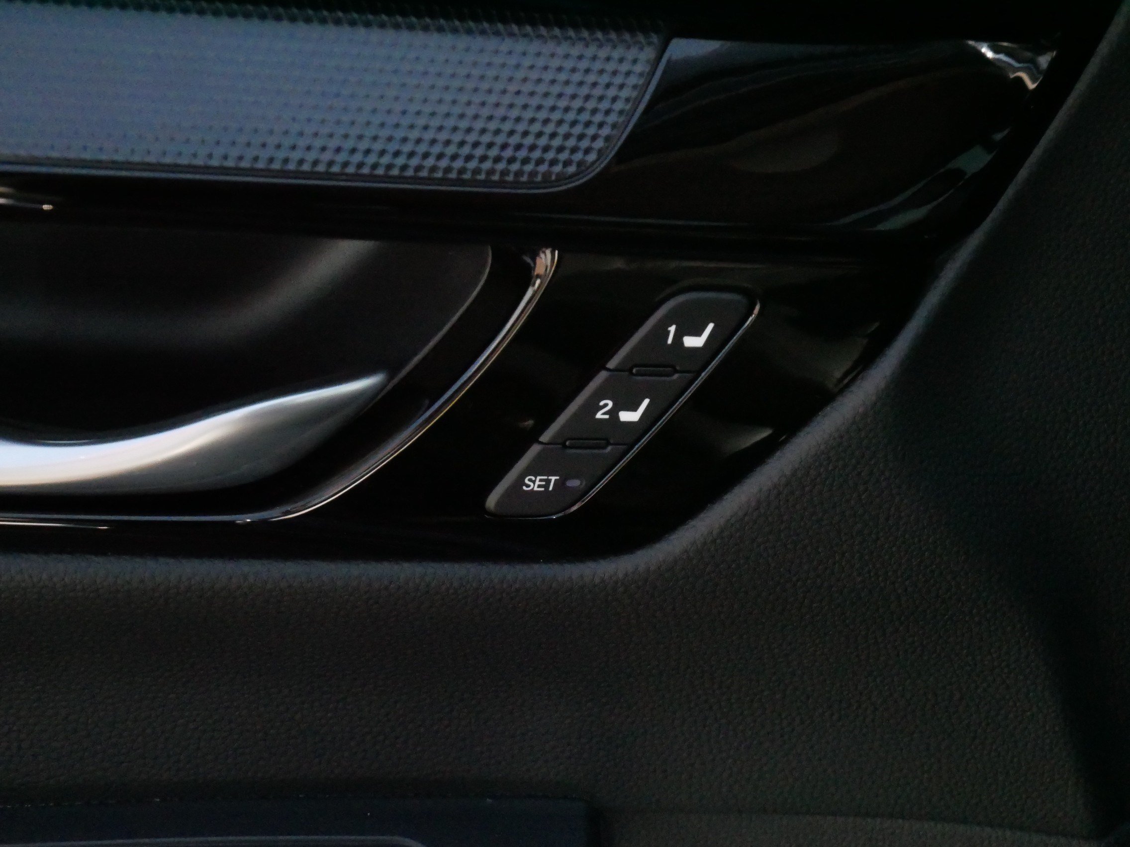 Used 2025 Honda CR-V EX-L image 19