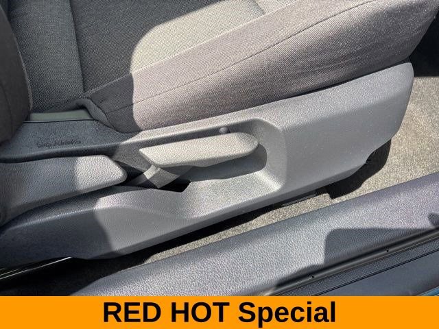 Used 2025 Toyota Camry LE image 40