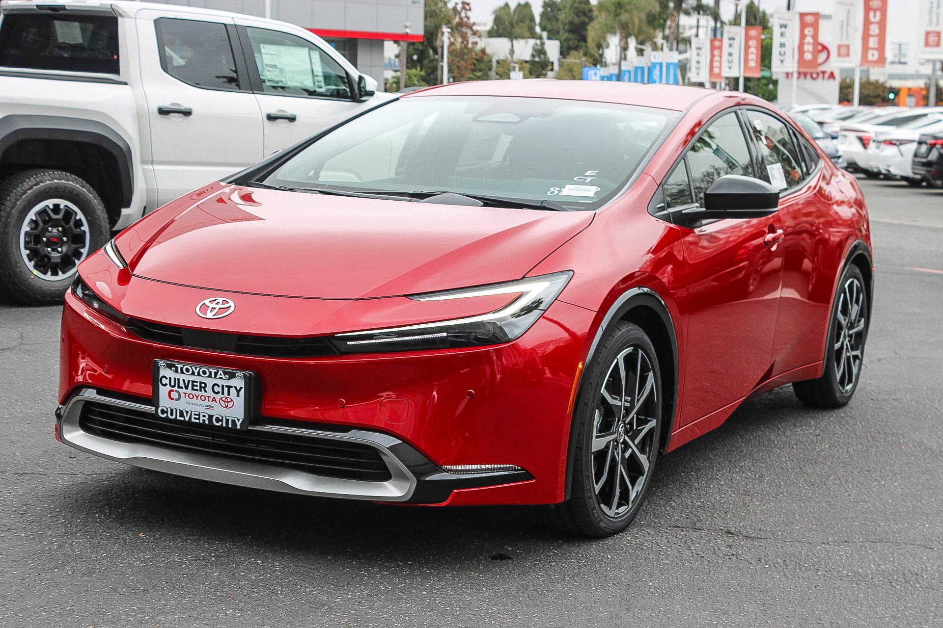 New 2026 Toyota Prius Plug-In Hybrid FWD image 3