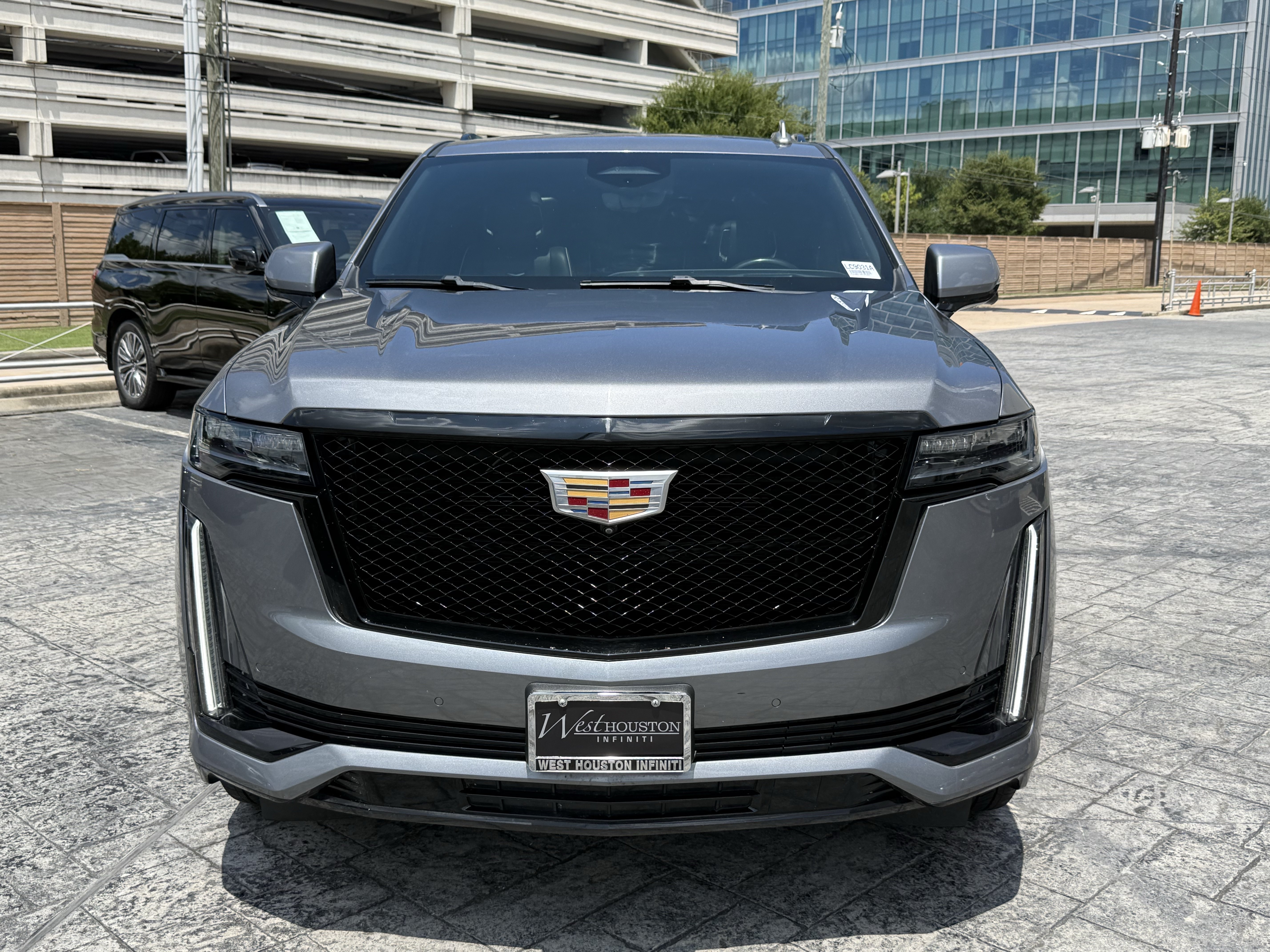 Used 2021 Cadillac Escalade ESV Sport RWD image 2
