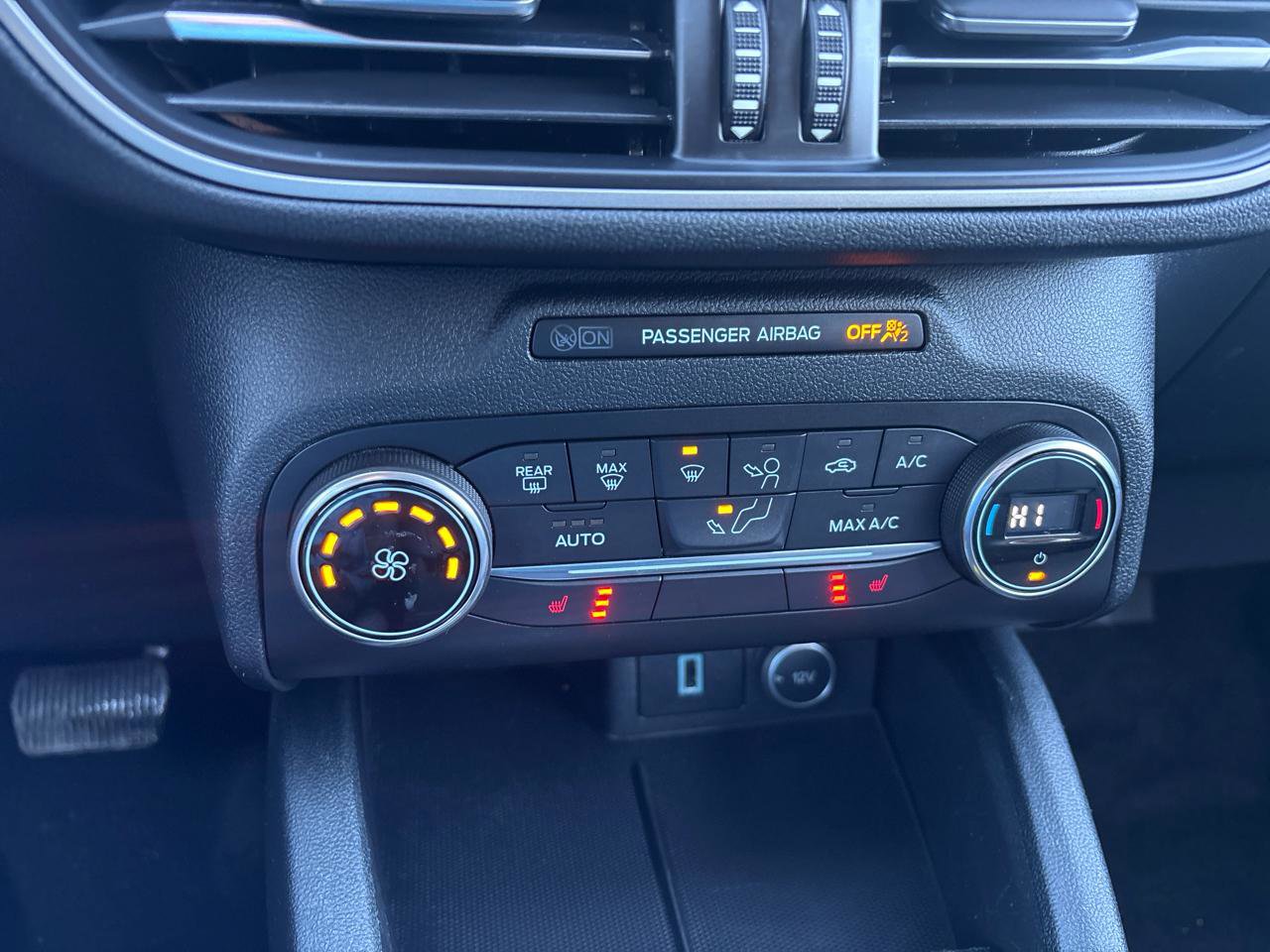 Used 2020 Ford Escape SE Sport image 22