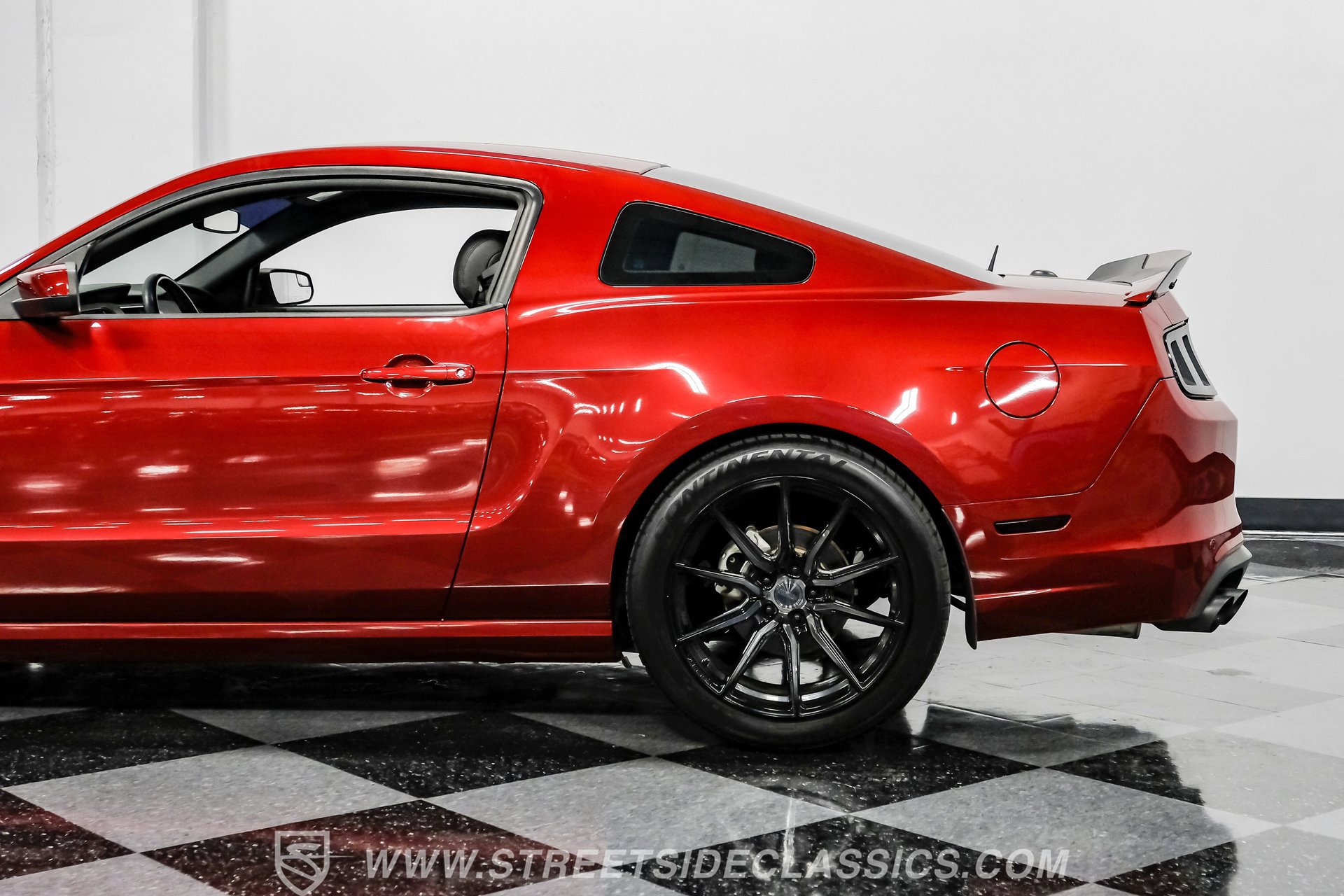 Used 2014 Ford Mustang GT Premium RWD image 24