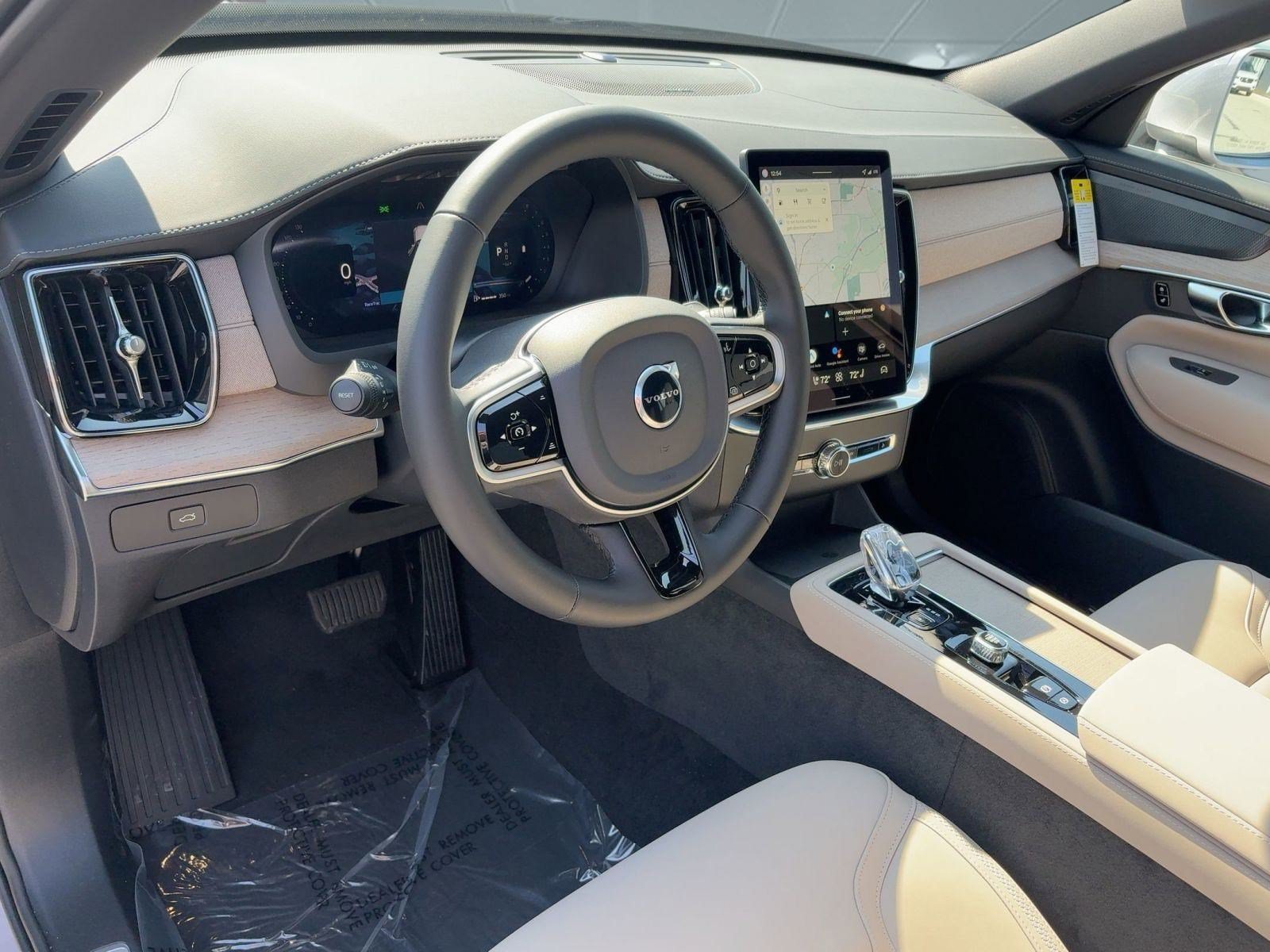 New 2026 Volvo XC90 B6 Plus w/ Protection Package AWD/4WD image 4