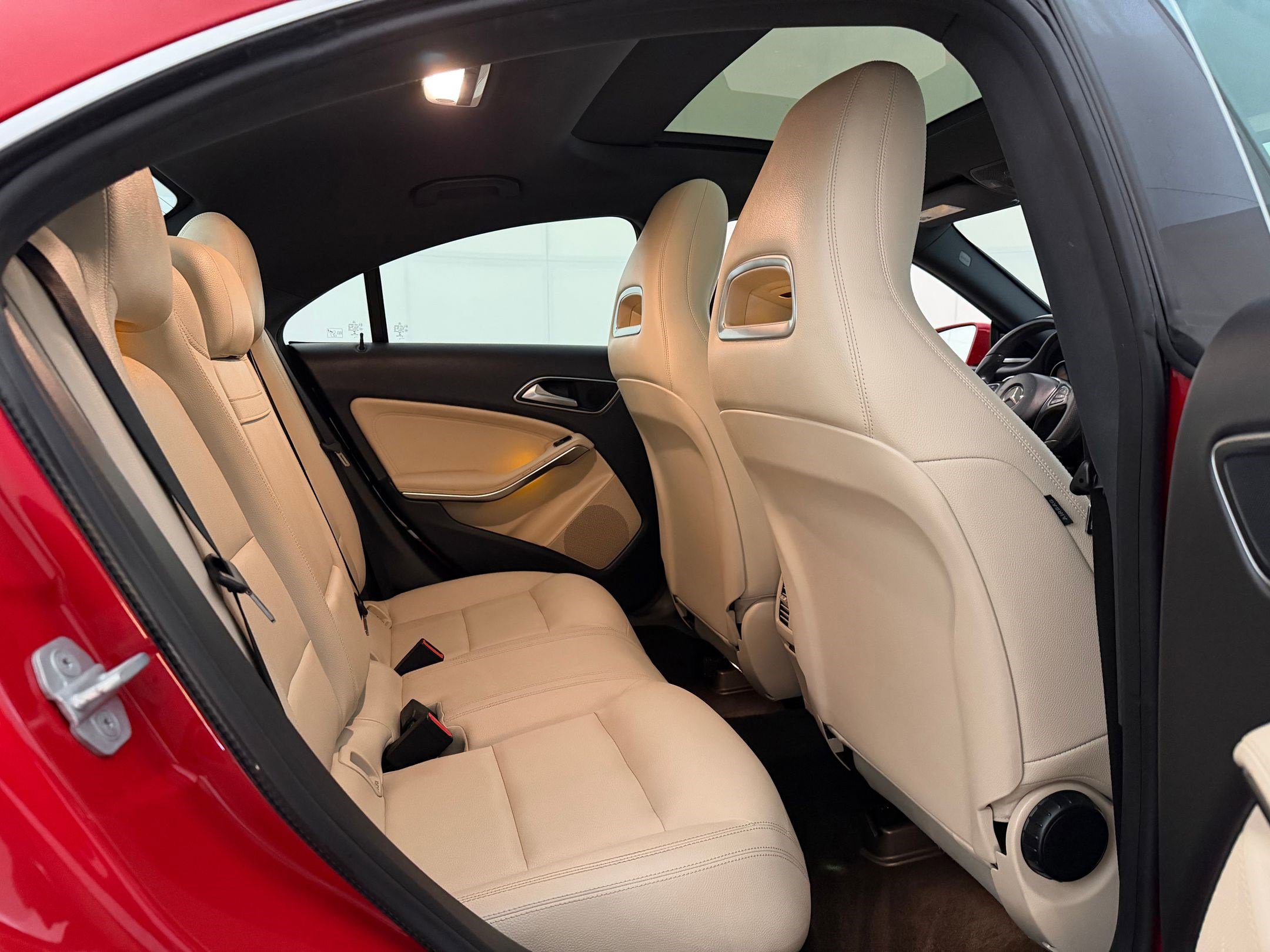 Used 2016 Mercedes-Benz CLA 250 4MATIC image 29