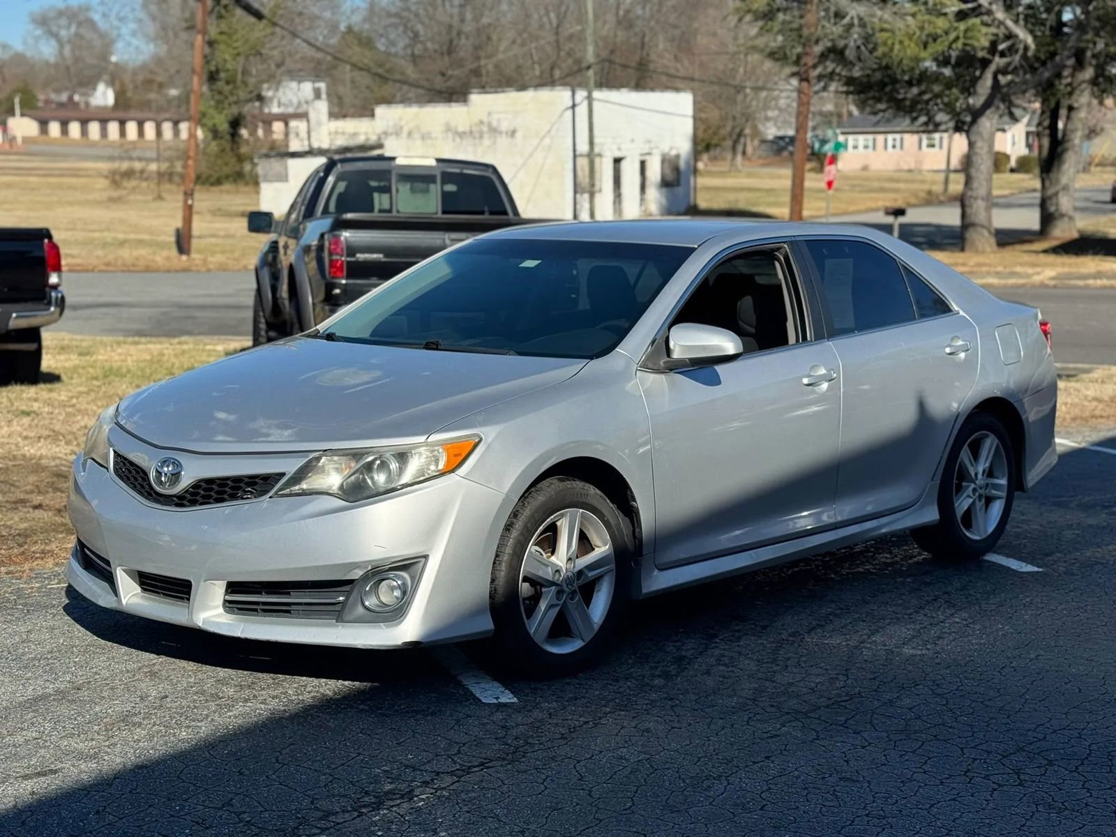 Used 2013 Toyota Camry SE