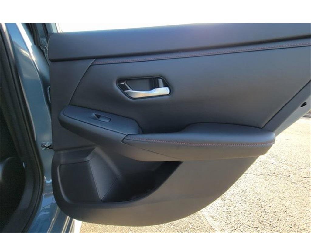 New 2025 Nissan Sentra SR w/ SR Premium Package image 12