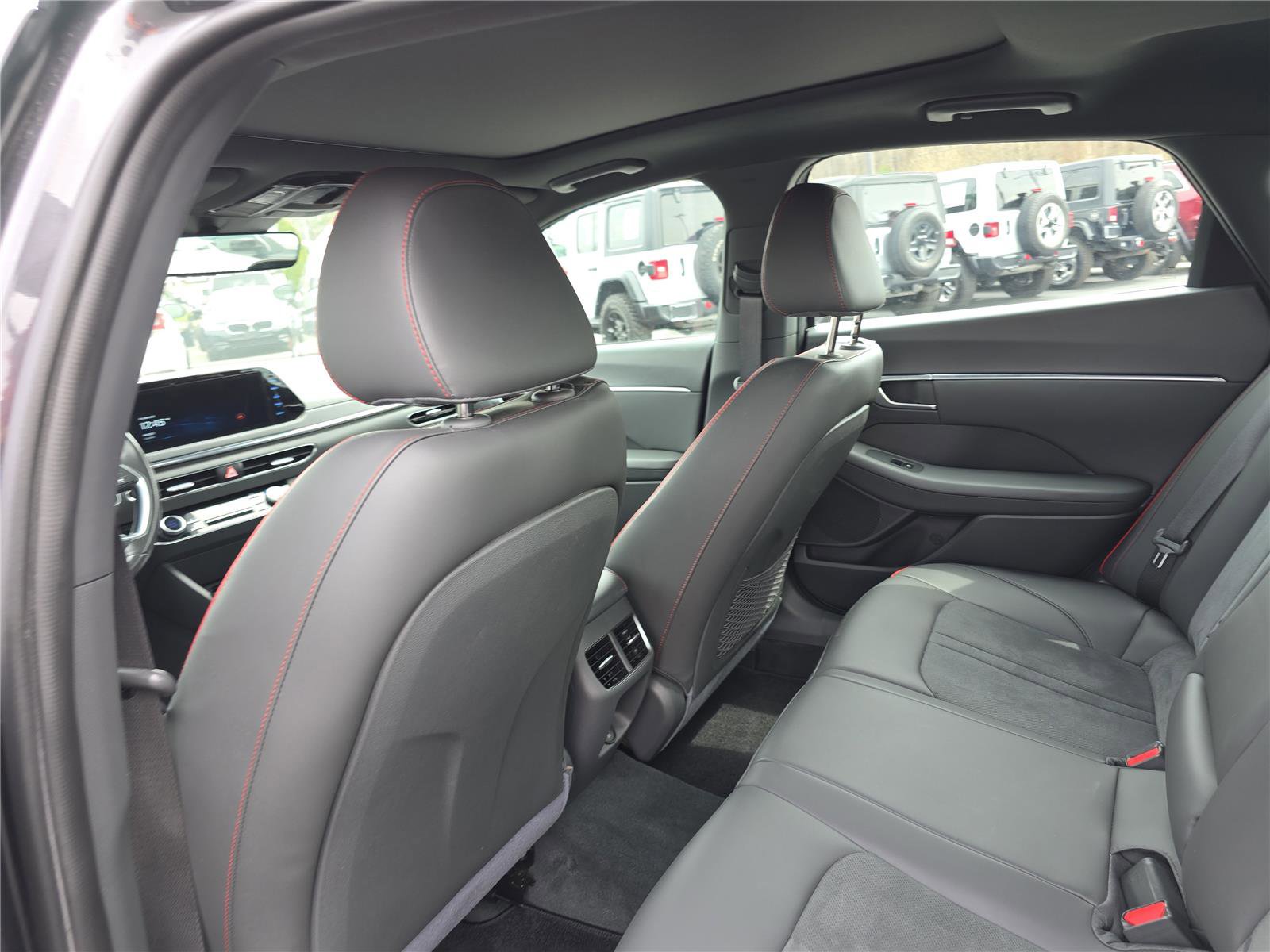 Used 2021 Hyundai Sonata SEL Plus w/ Tech Package image 16