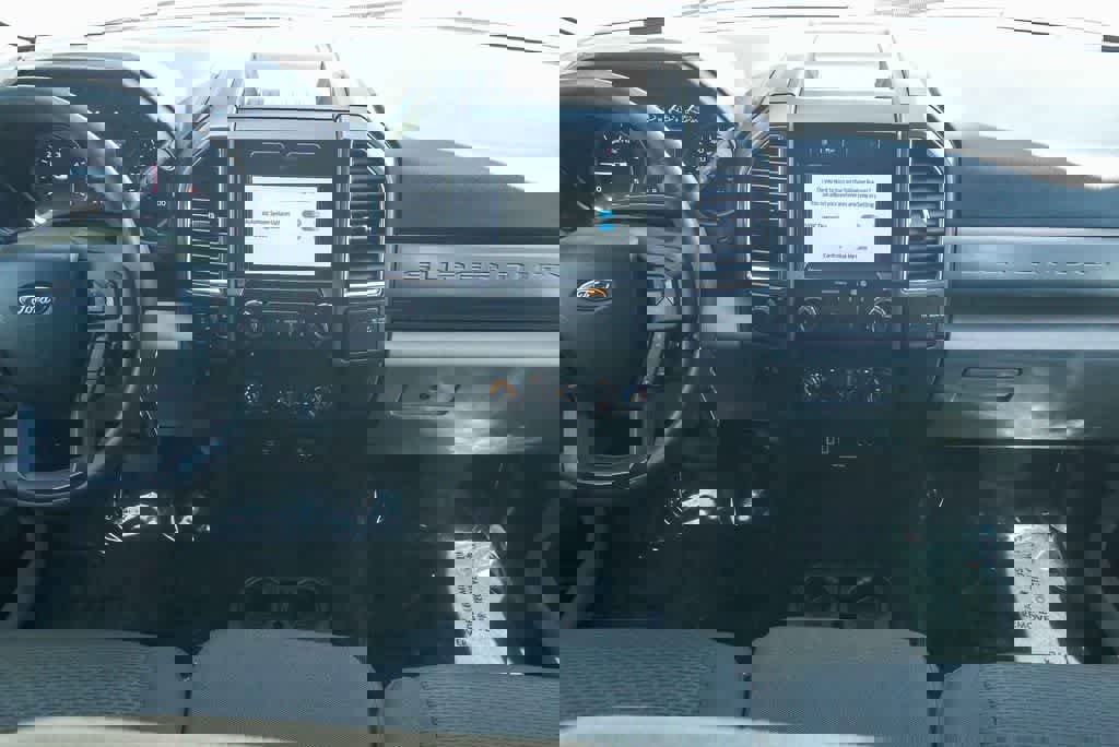 Used 2017 Ford F350 XLT w/ XLT Premium Package image 11