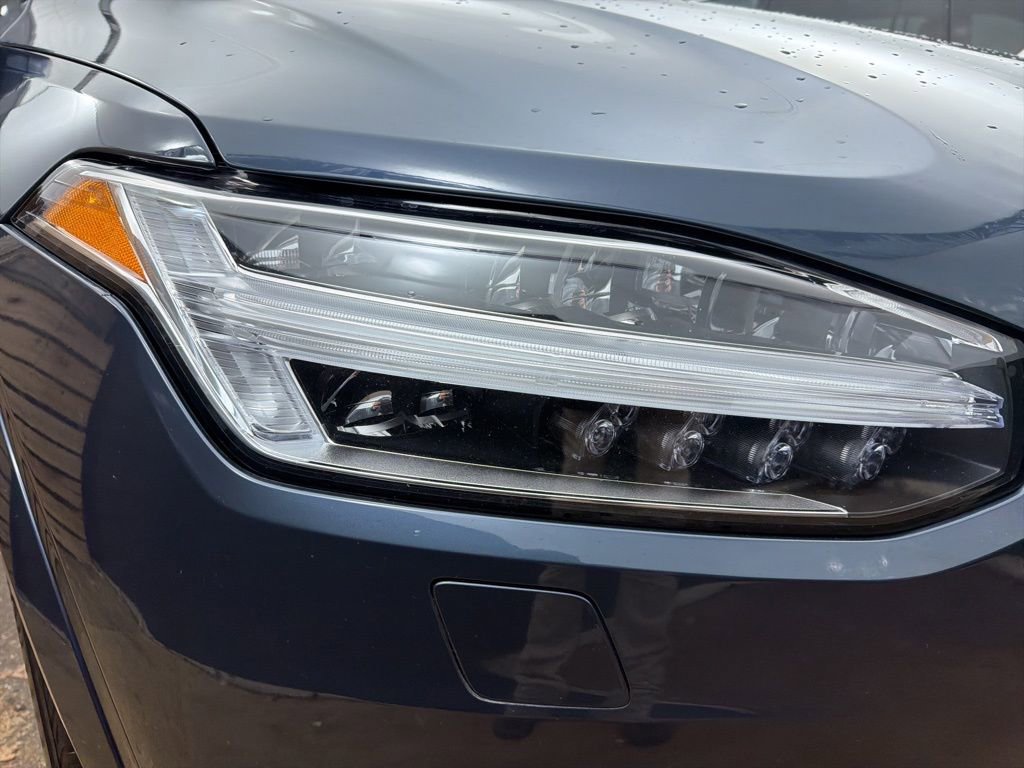 Used 2021 Volvo XC90 T6 Momentum w/ Climate Package image 33