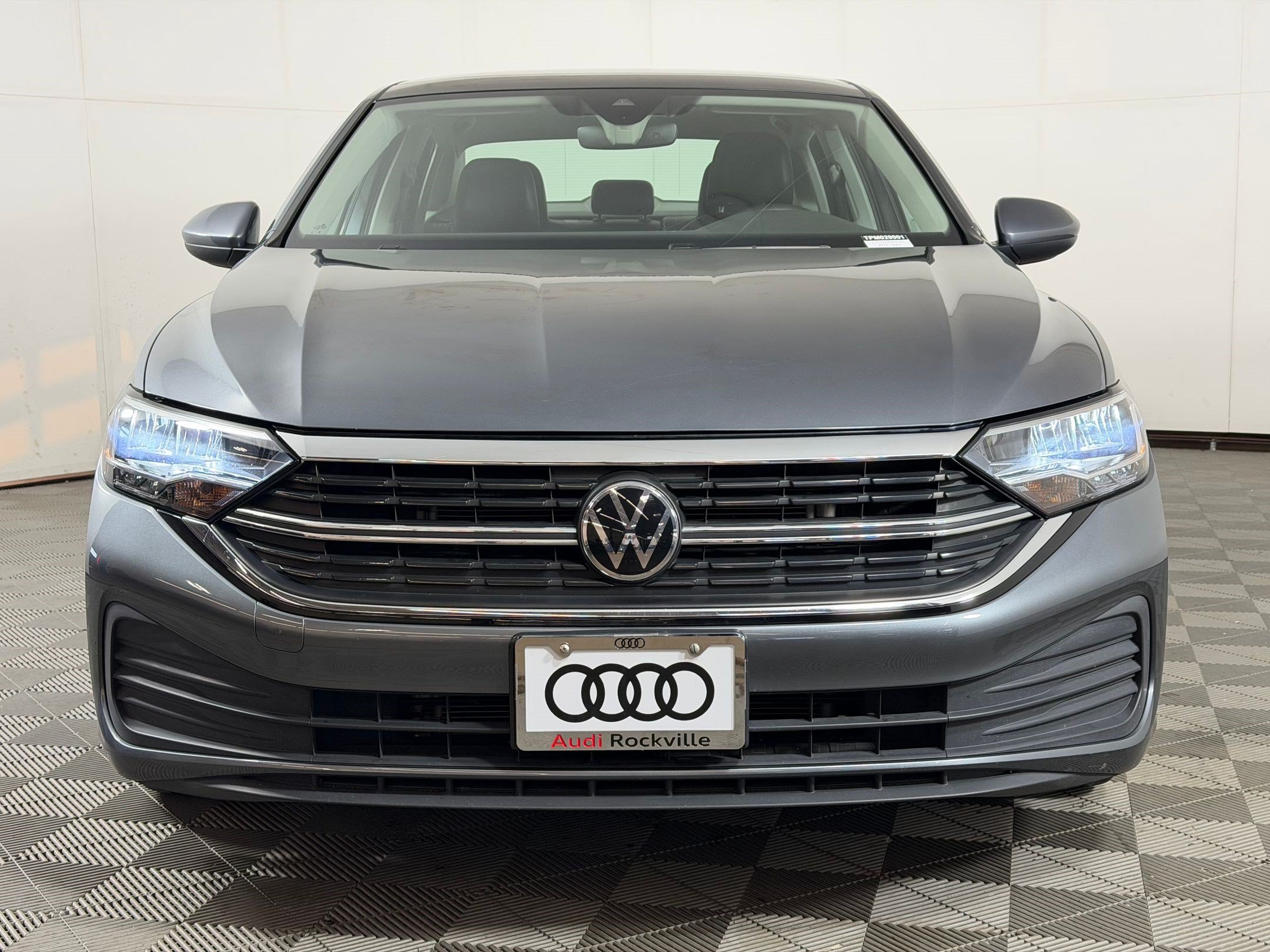 Used 2023 Volkswagen Jetta SE FWD image 6