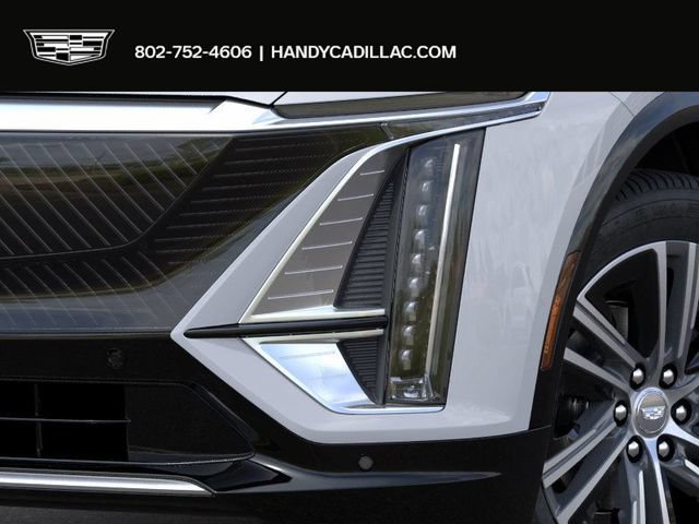 New 2026 Cadillac Lyriq Luxury w/ LPO, Floor Liner Package AWD/4WD image 35