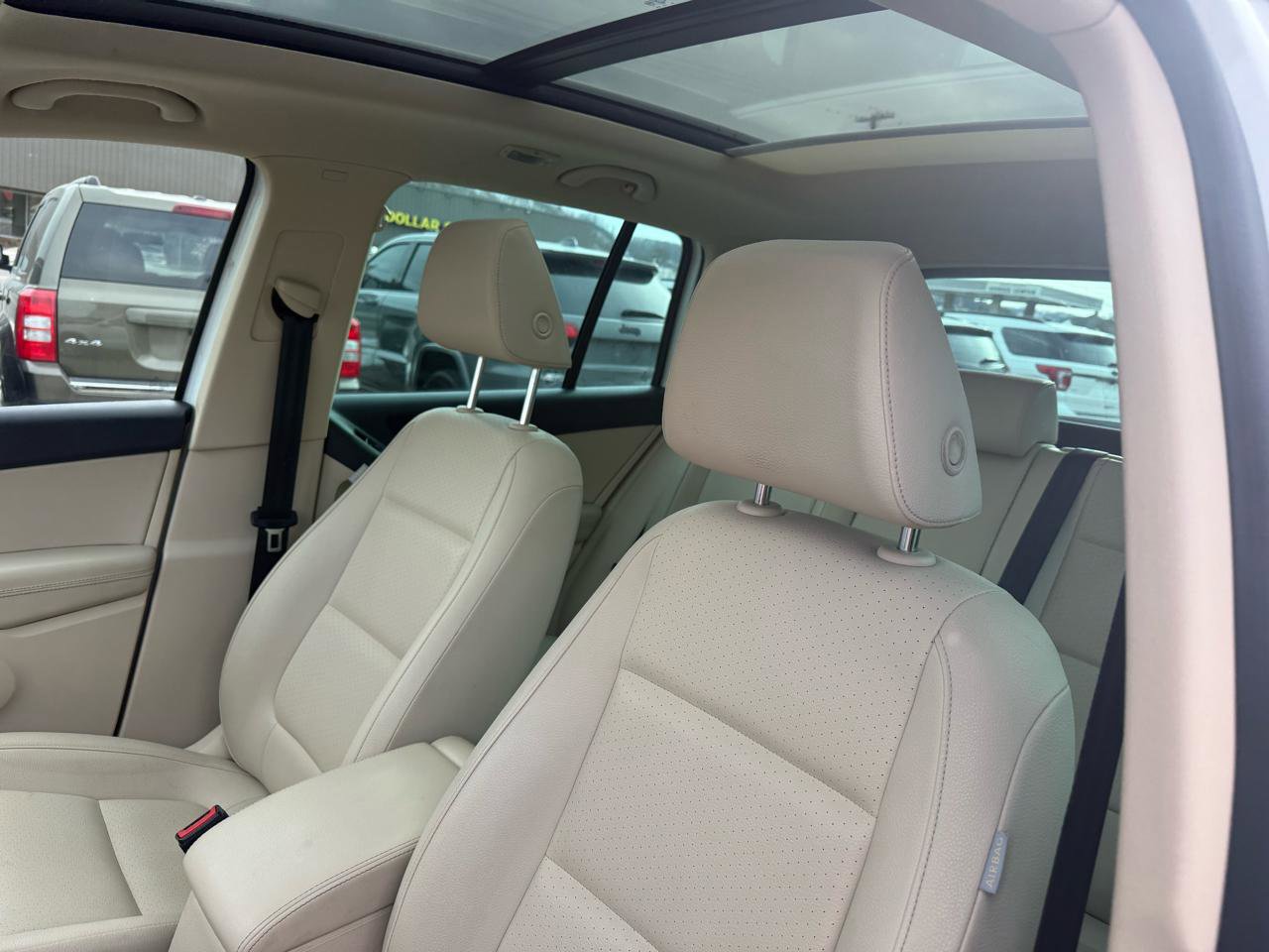 Used 2016 Volkswagen Tiguan SE image 18