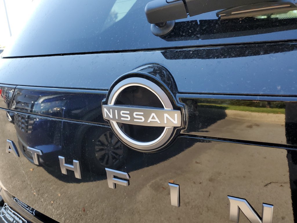 New 2026 Nissan Pathfinder SL FWD image 7