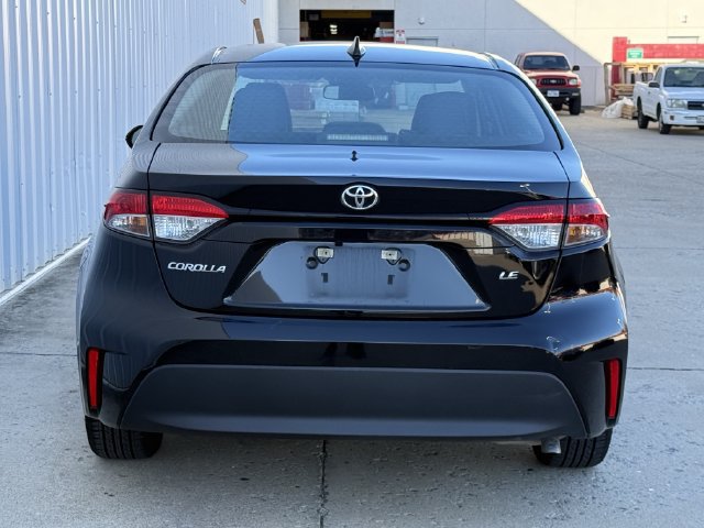 Used 2024 Toyota Corolla LE FWD image 5