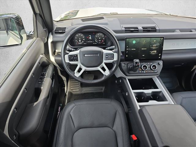 Used 2026 Land Rover Defender 110 X-Dynamic SE AWD/4WD image 16