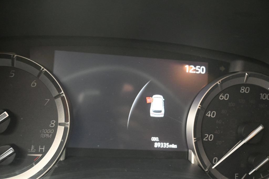 Used 2021 Toyota Highlander XLE FWD image 10