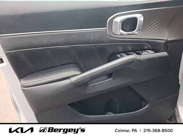 Certified 2023 Kia Sorento SX AWD/4WD image 16