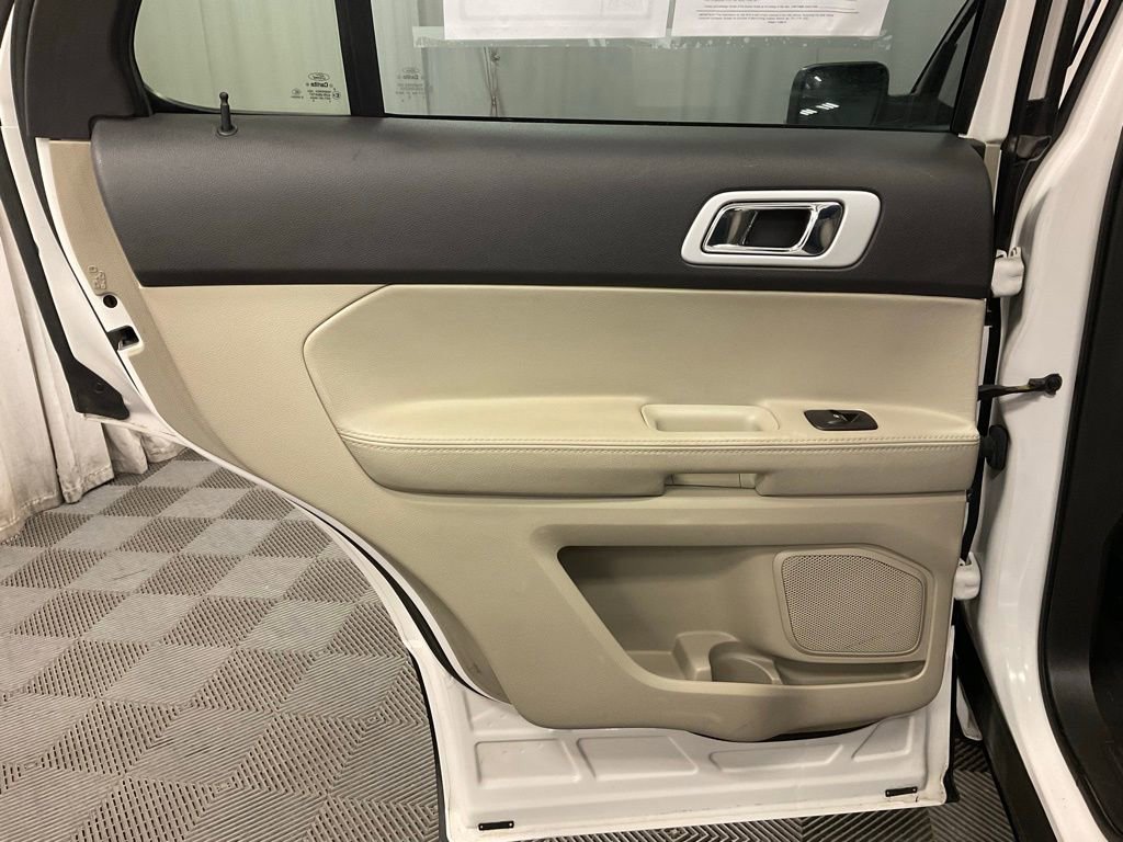 Used 2013 Ford Explorer XLT image 33