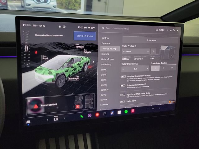 Used 2024 Tesla Cybertruck AWD Crew Cab image 34