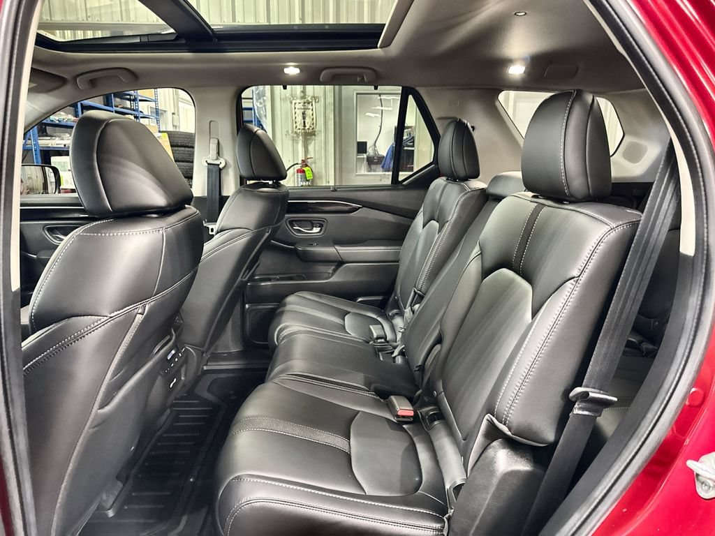 Used 2023 Honda Pilot Touring image 25