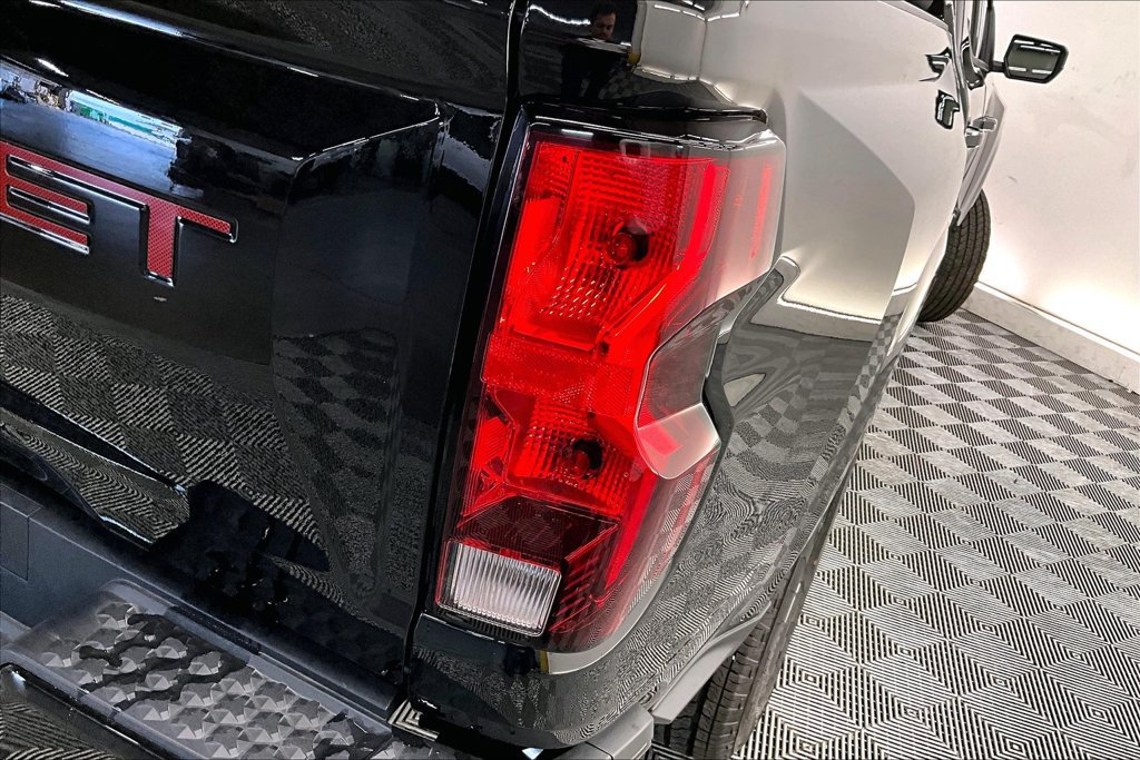 New 2026 Chevrolet Colorado LT RWD image 10