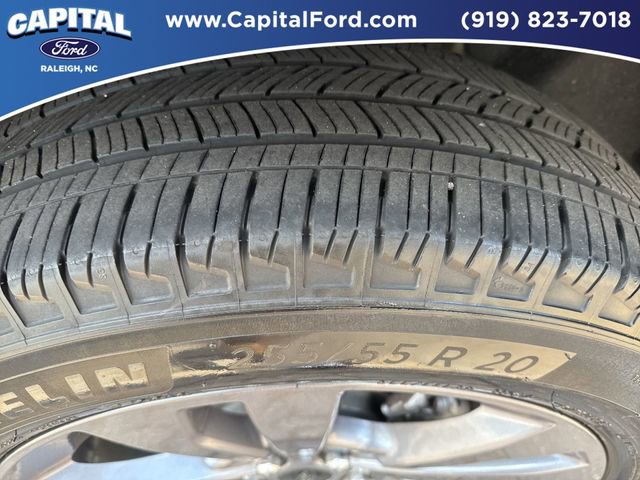 Certified 2022 Ford Explorer XLT w/ Equipment Group 202A image 14