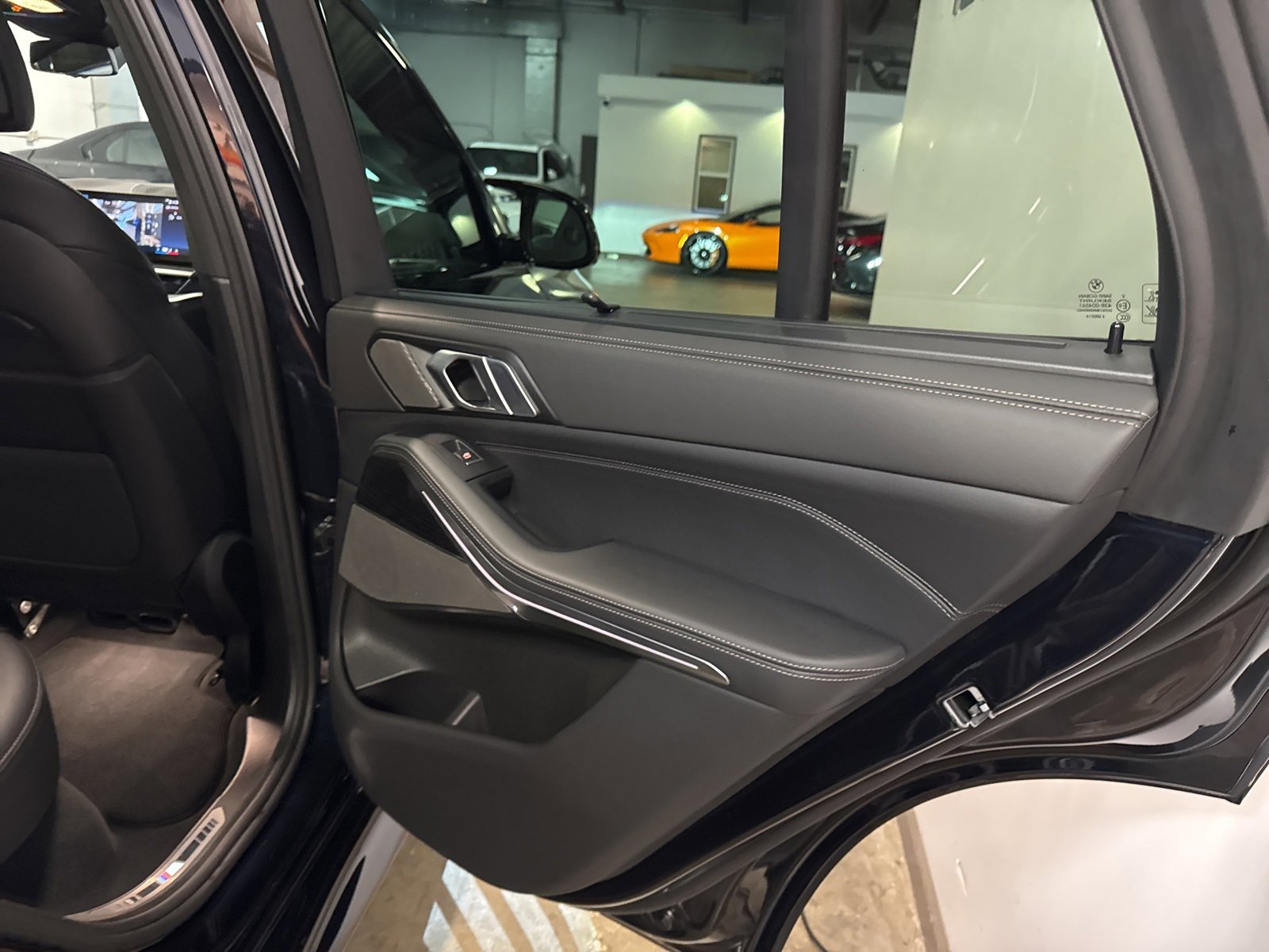 Used 2025 BMW X5 M60i image 24