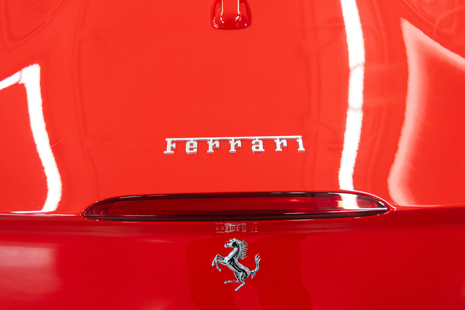 Used 2020 Ferrari Portofino RWD image 28