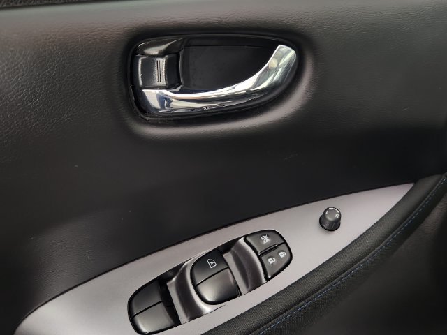 Used 2025 Nissan Leaf S FWD image 11