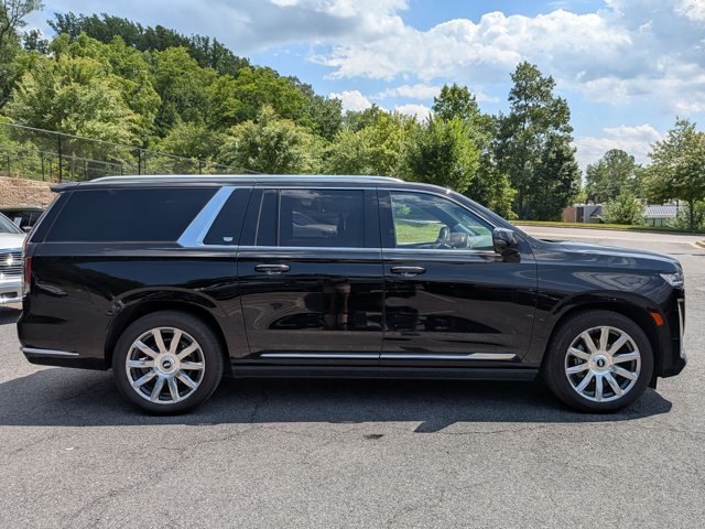 Used 2024 Cadillac Escalade ESV Premium Luxury Platinum AWD/4WD image 4