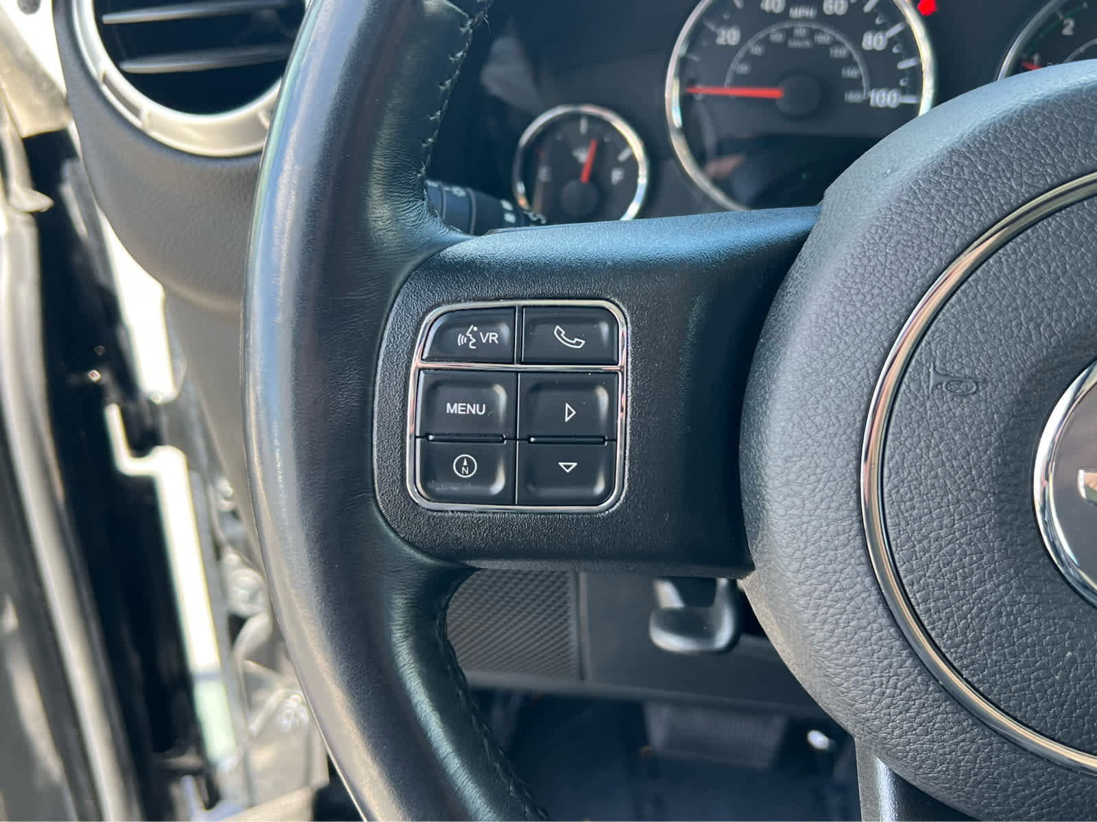 Used 2018 Jeep Wrangler Sahara w/ Connectivity Group image 28