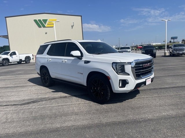 Used 2023 GMC Yukon AT4 w/ AT4 Premium Plus Package image 3