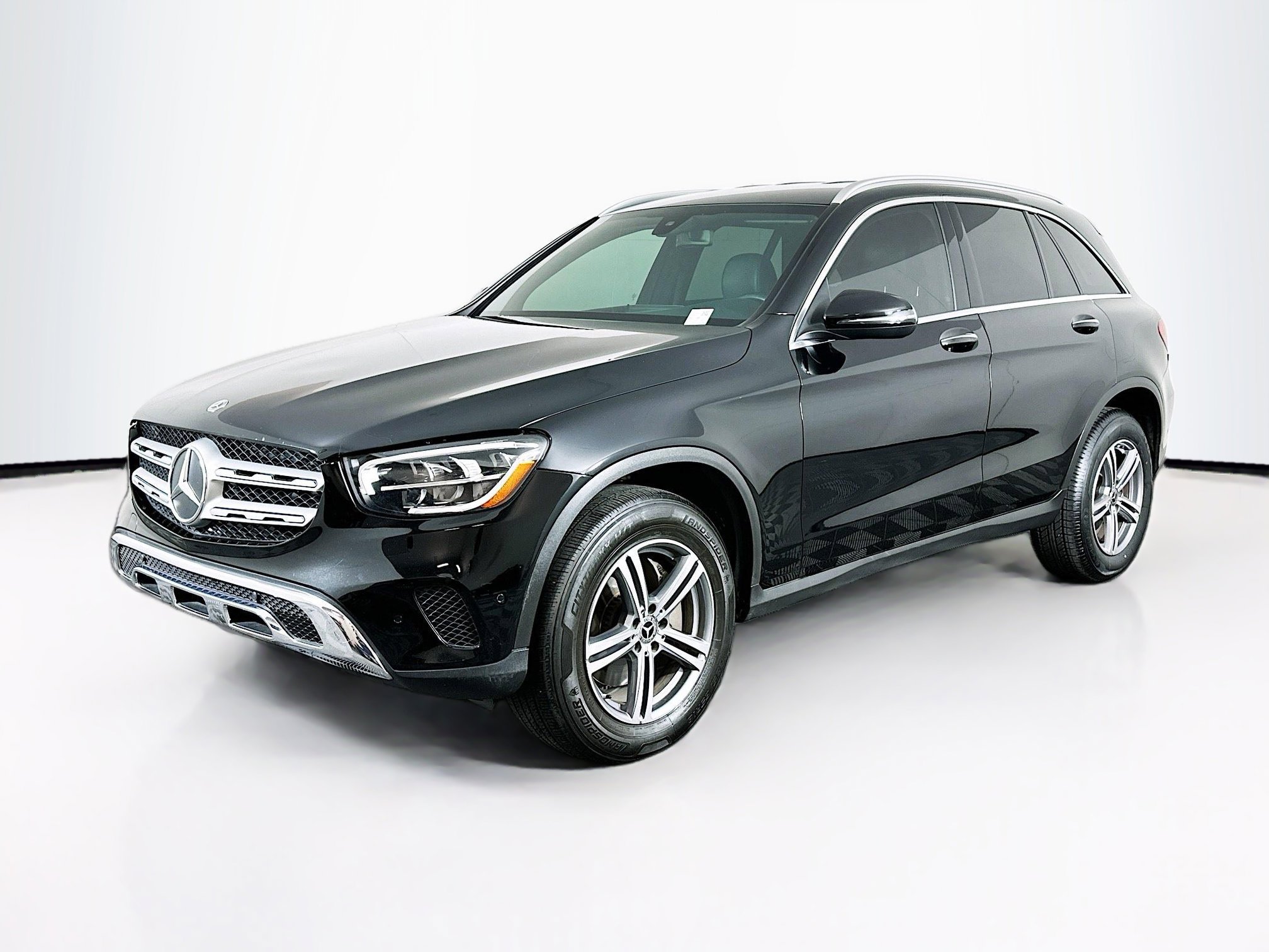 Used 2021 Mercedes-Benz GLC 300 image 3