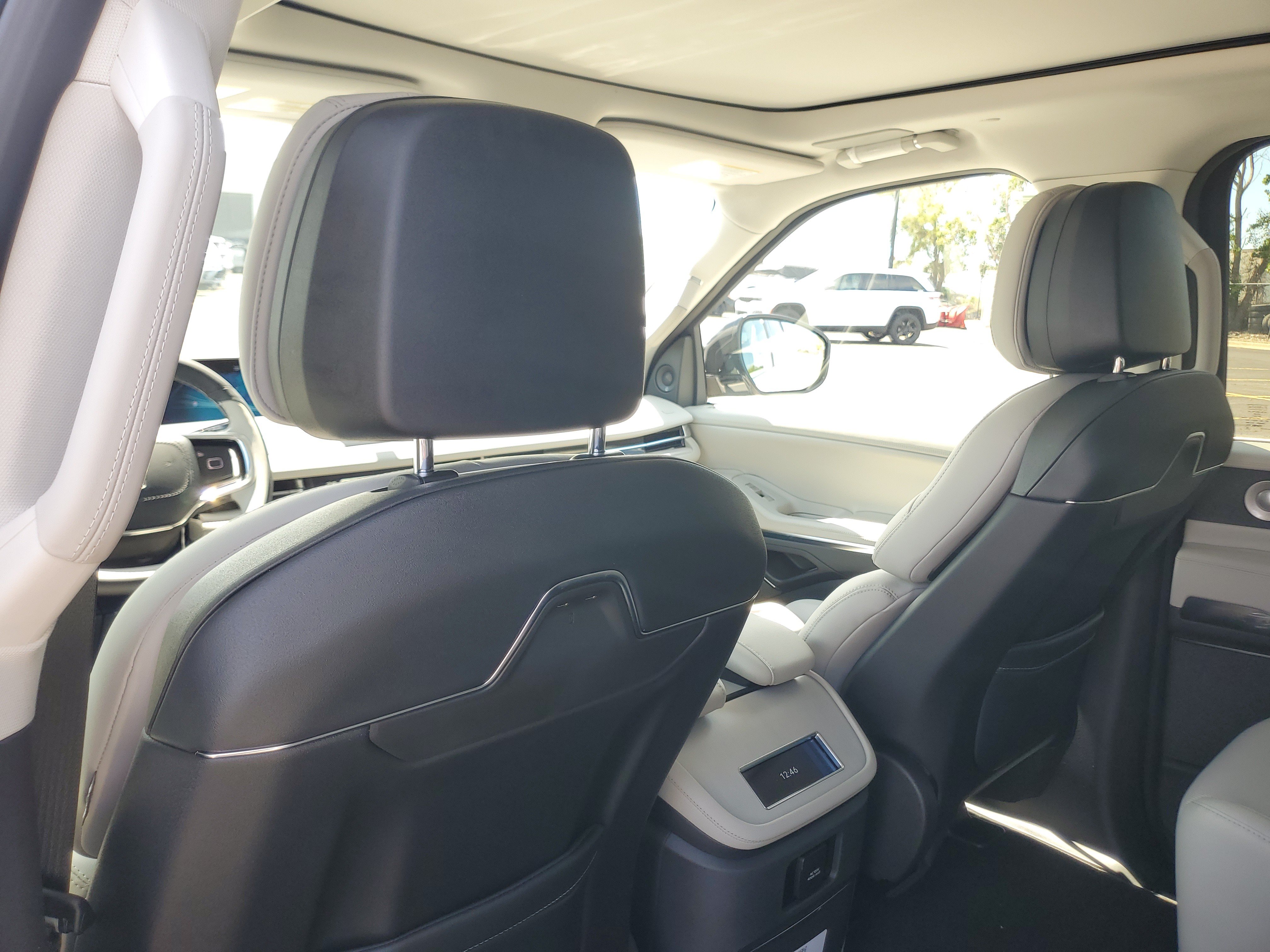 New 2026 Lincoln Navigator Reserve AWD/4WD image 28