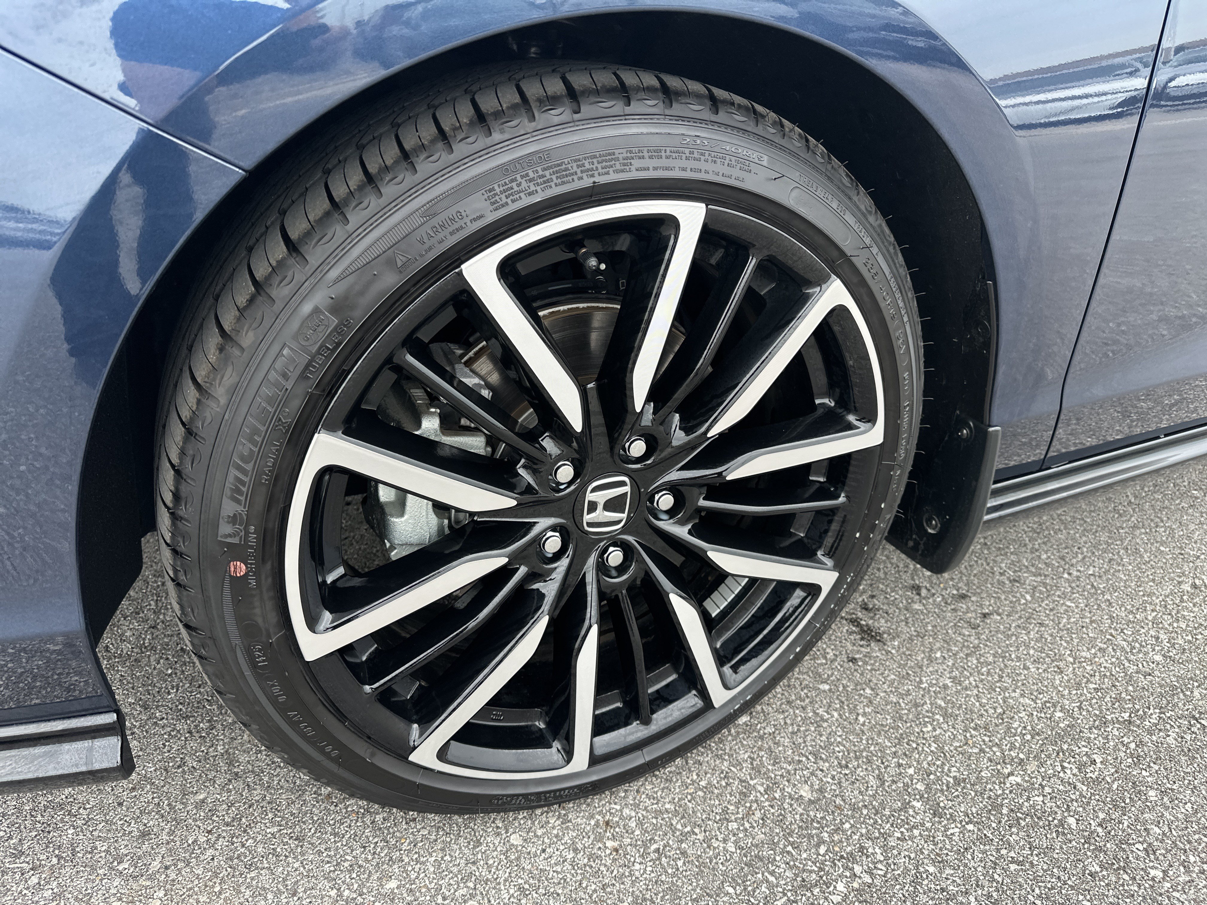 Used 2025 Honda Accord Touring image 8