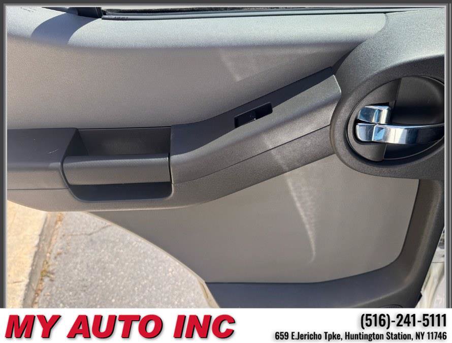 Used 2015 Nissan Xterra 4WD image 31