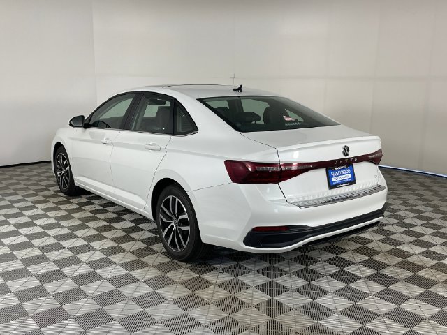 New 2027 Volkswagen Jetta SE FWD image 19