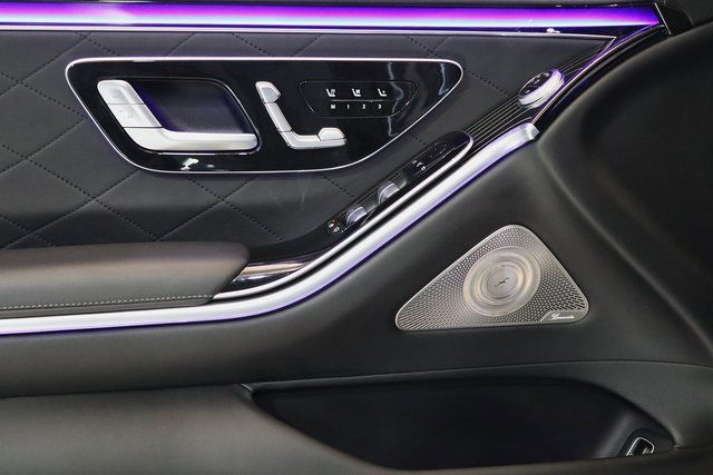 Used 2022 Mercedes-Benz S 580 4MATIC Sedan w/ Rear Seat Package image 3