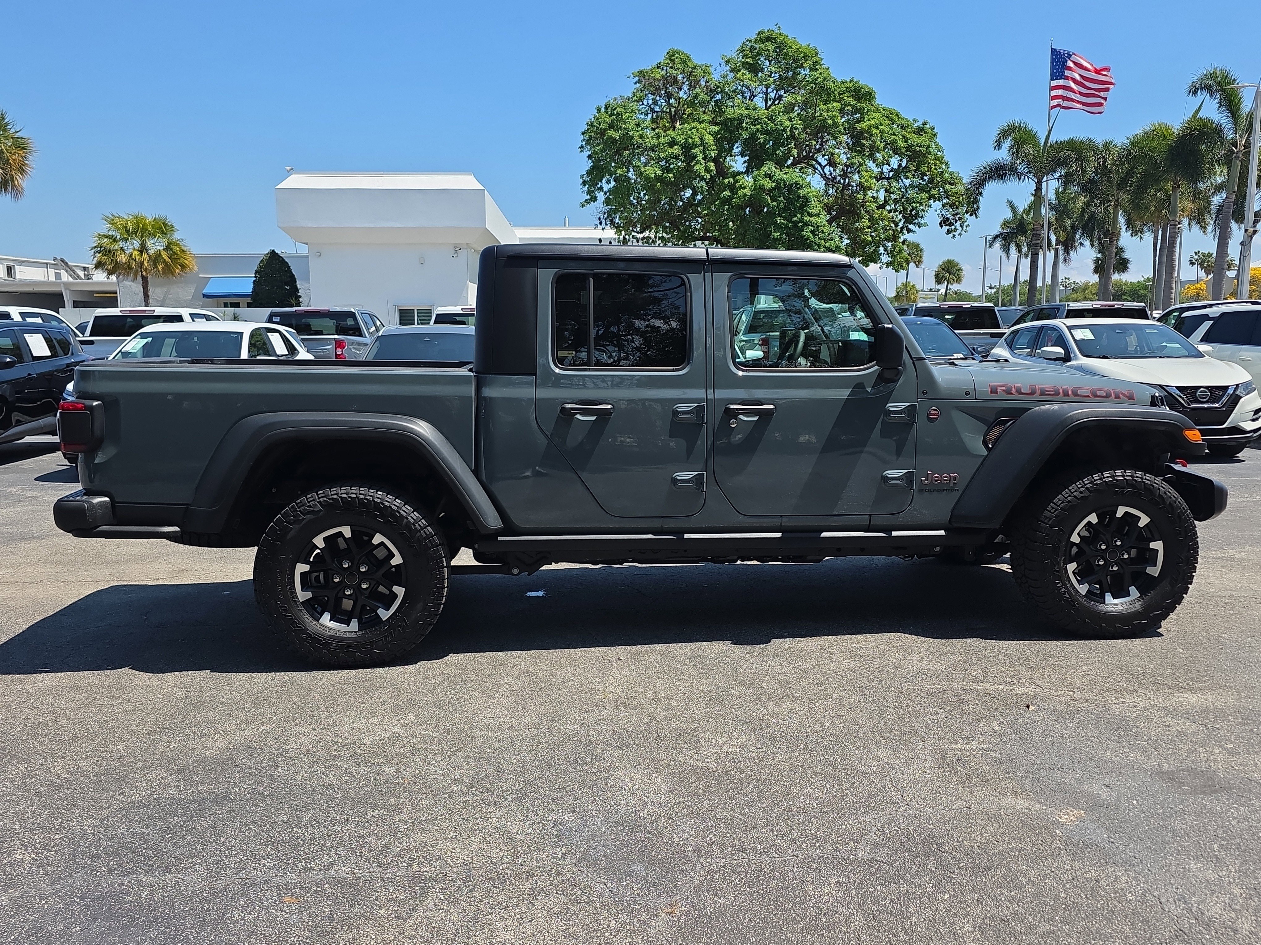 Used 2026 Jeep Gladiator Rubicon AWD/4WD image 8