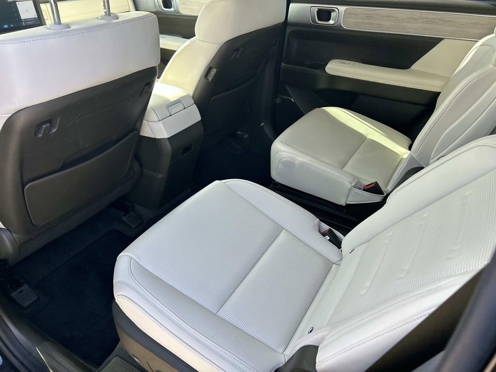Used 2024 Hyundai Santa Fe Calligraphy image 22
