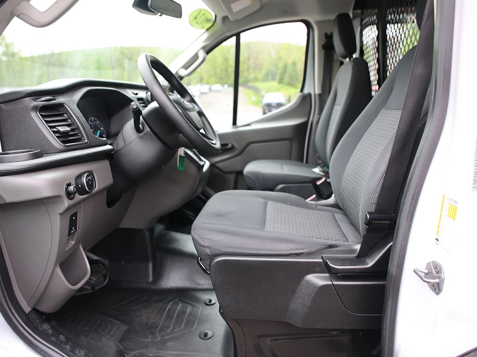 Used 2024 Ford Transit 250 Low Roof w/ Exterior Upgrade Package RWD image 18