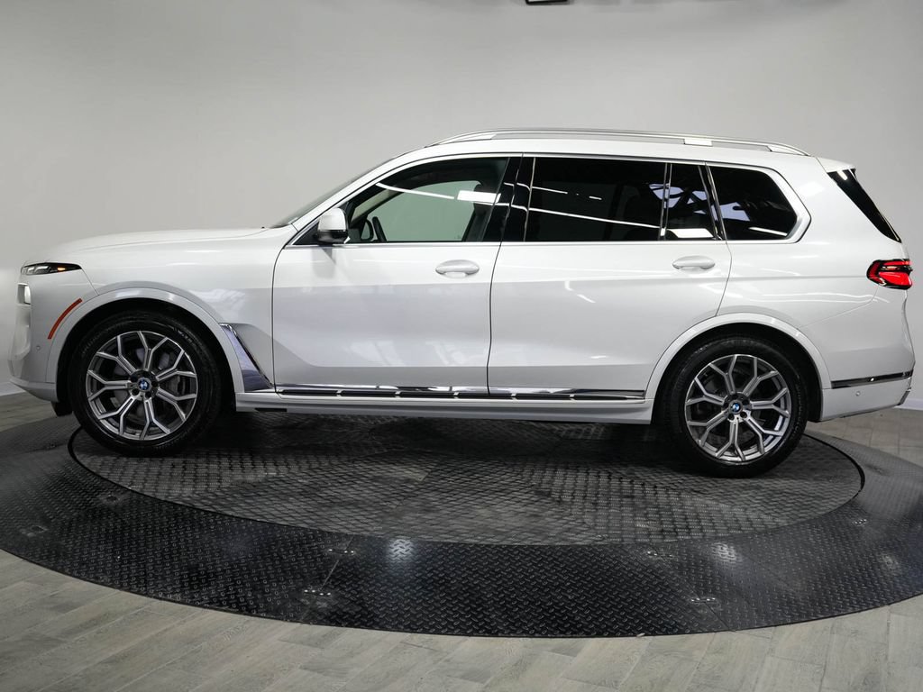 Used 2024 BMW X7 xDrive40i AWD/4WD image 4