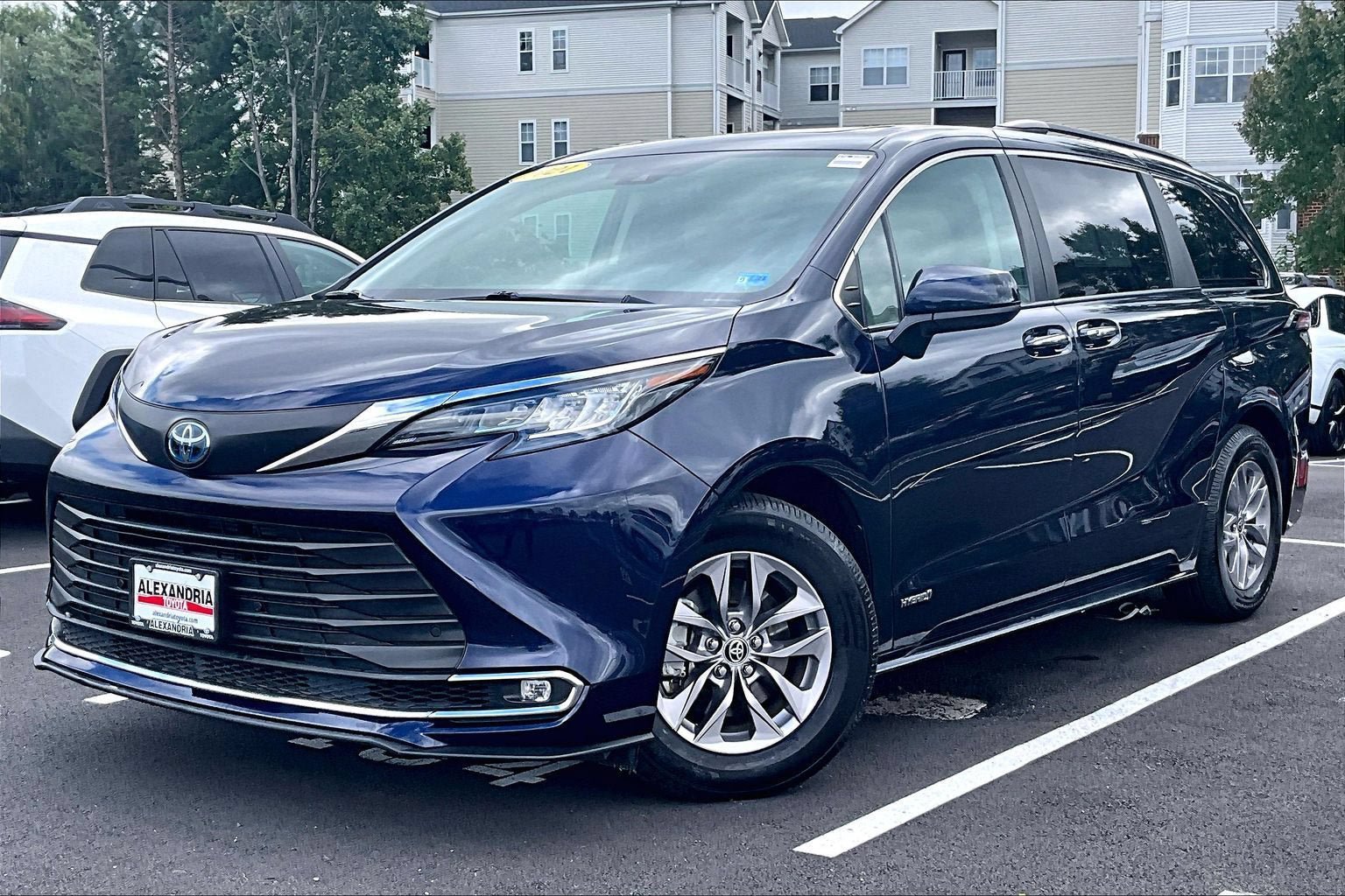 Used 2021 Toyota Sienna XLE w/ XLE Plus Package