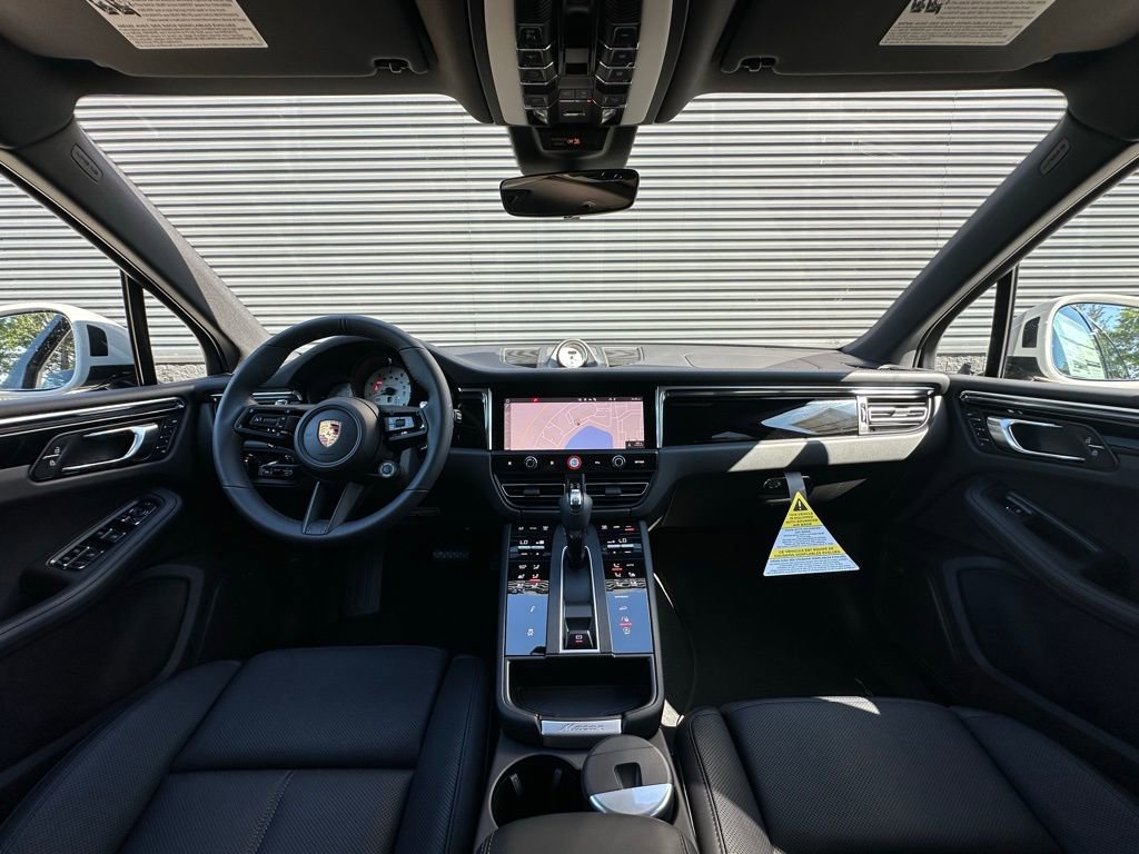 Used 2026 Porsche Macan Turbo AWD/4WD image 6